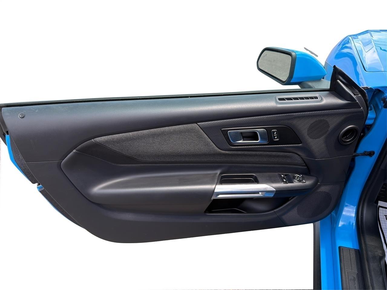 Ford Mustang EcoBoost Coupe 2024