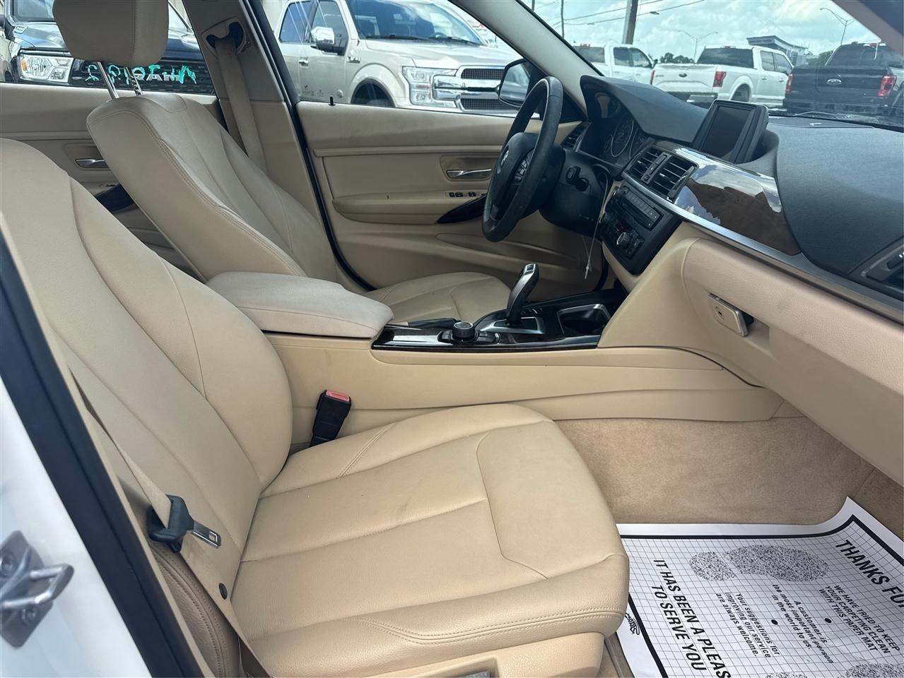 BMW 3-Series 320i Sedan 2015