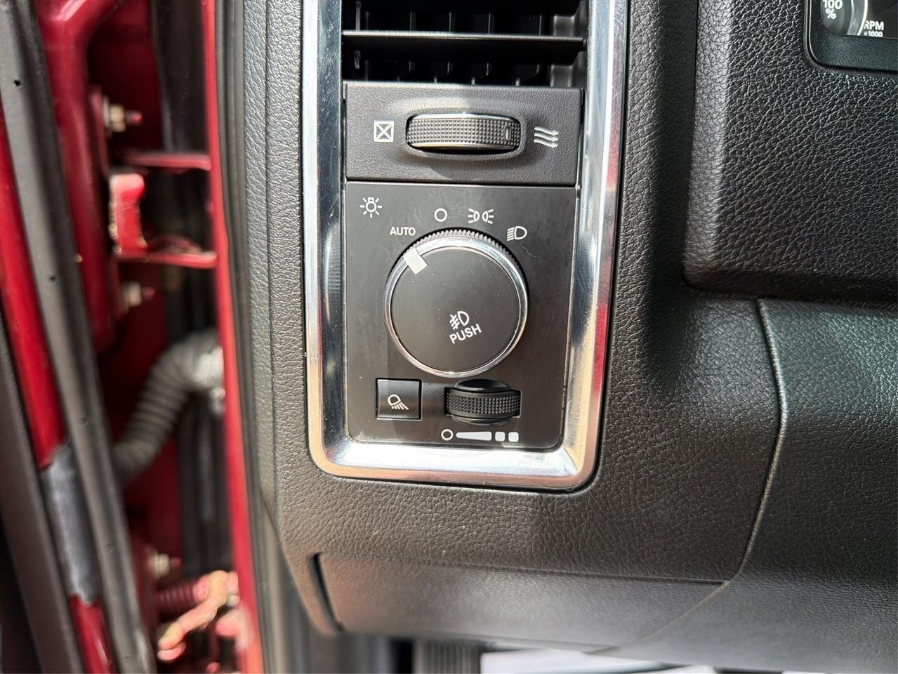 RAM 2500 Laramie Crew Cab SWB 4WD 2015