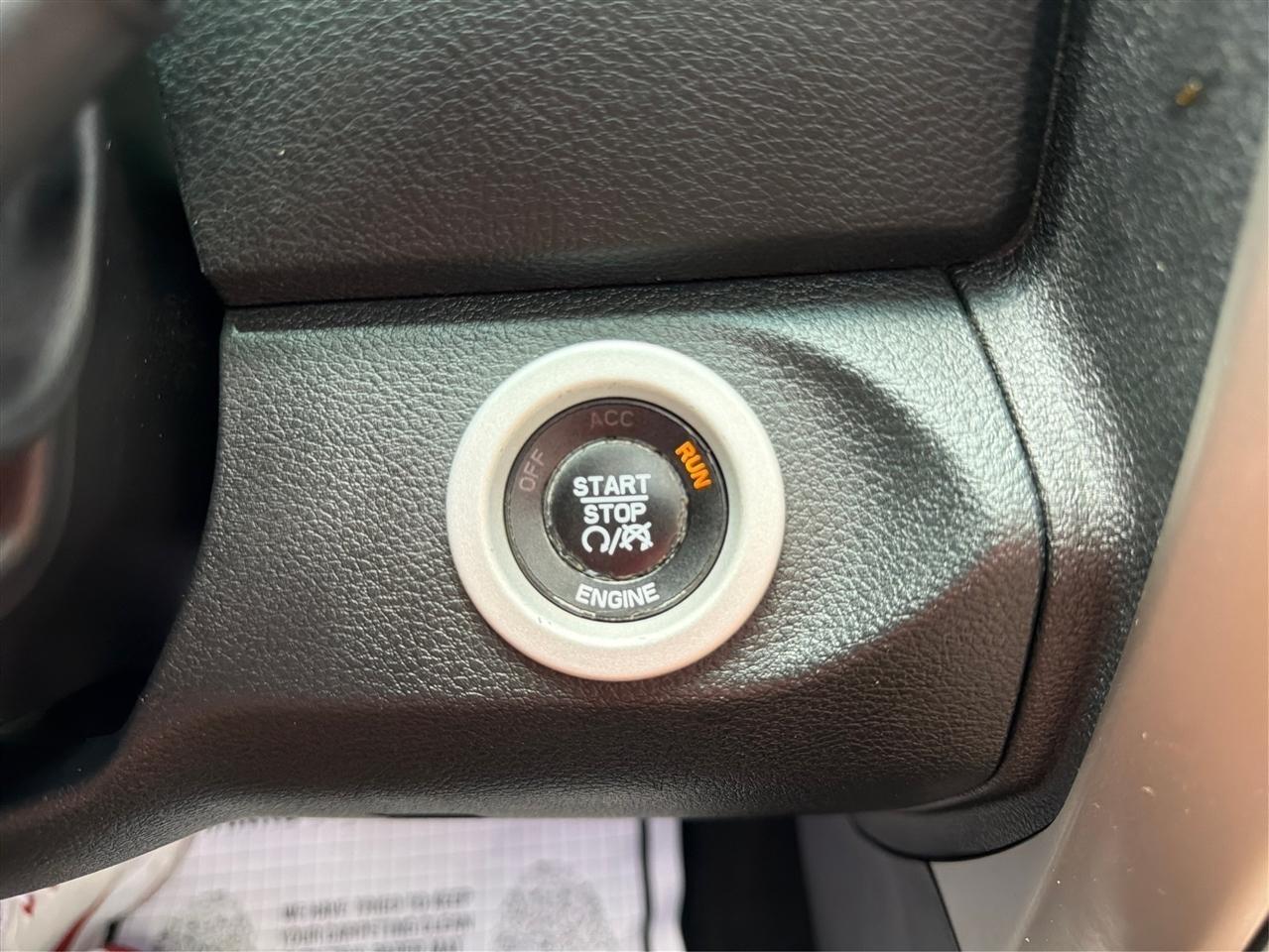 RAM 2500 Laramie Crew Cab SWB 4WD 2015
