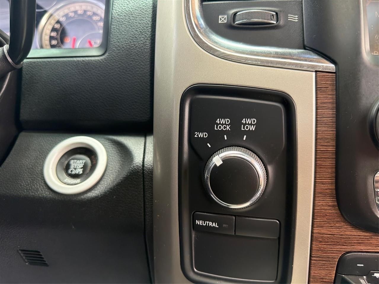 RAM 2500 Laramie Crew Cab SWB 4WD 2015