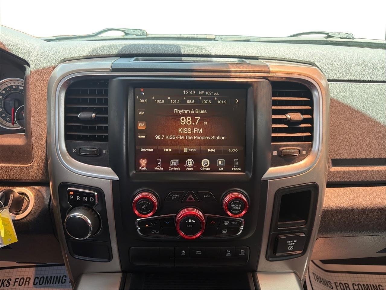 RAM 1500 SLT Crew Cab SWB 2WD 2015