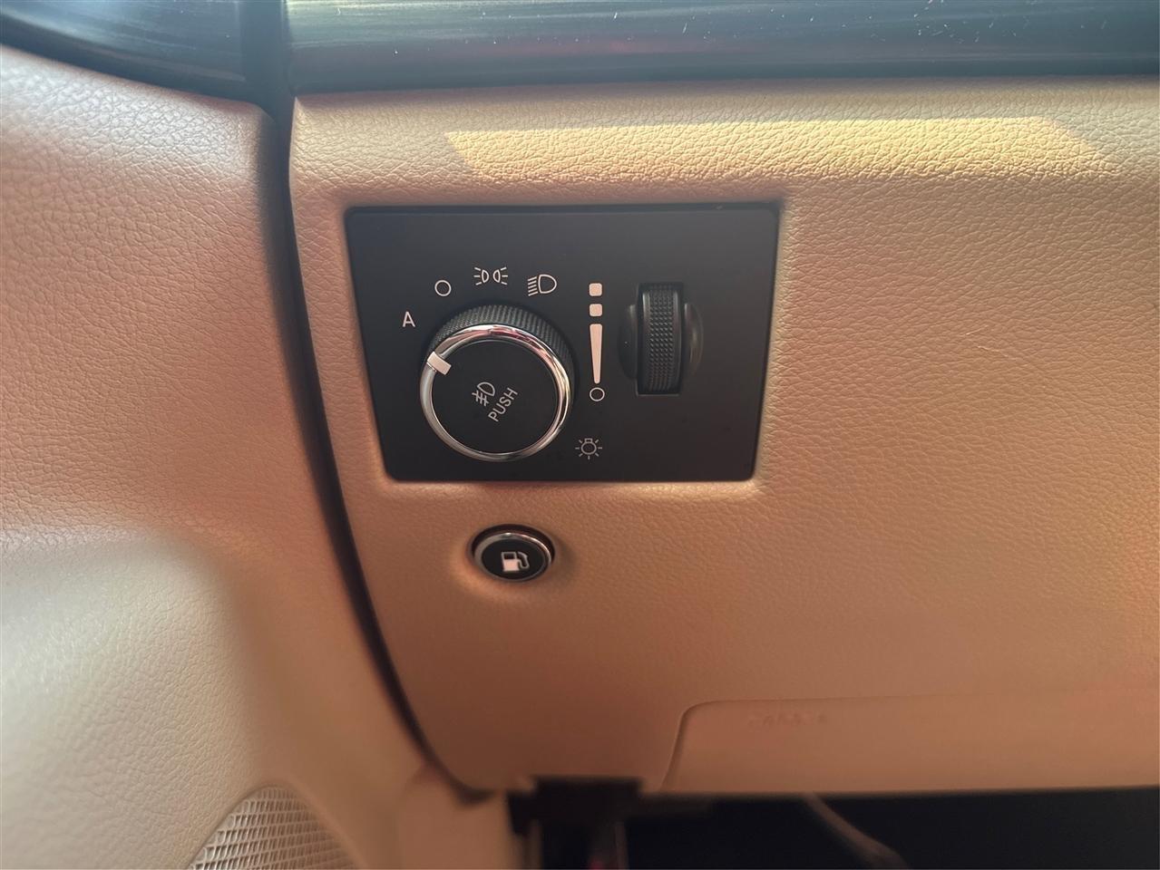 Jeep Grand Cherokee Laredo 4WD 2020