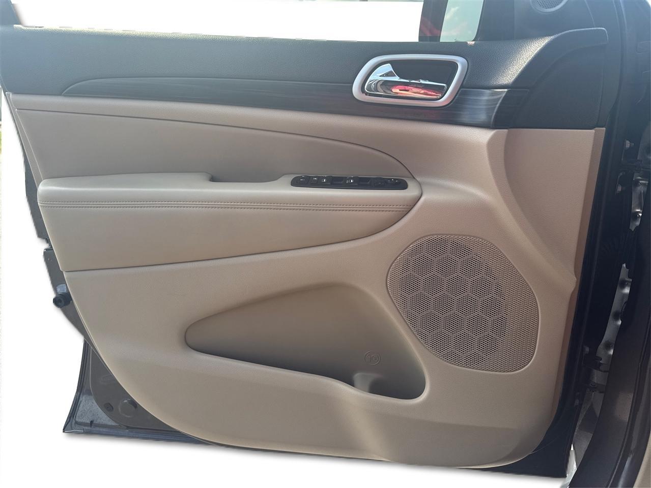 Jeep Grand Cherokee Laredo 4WD 2020