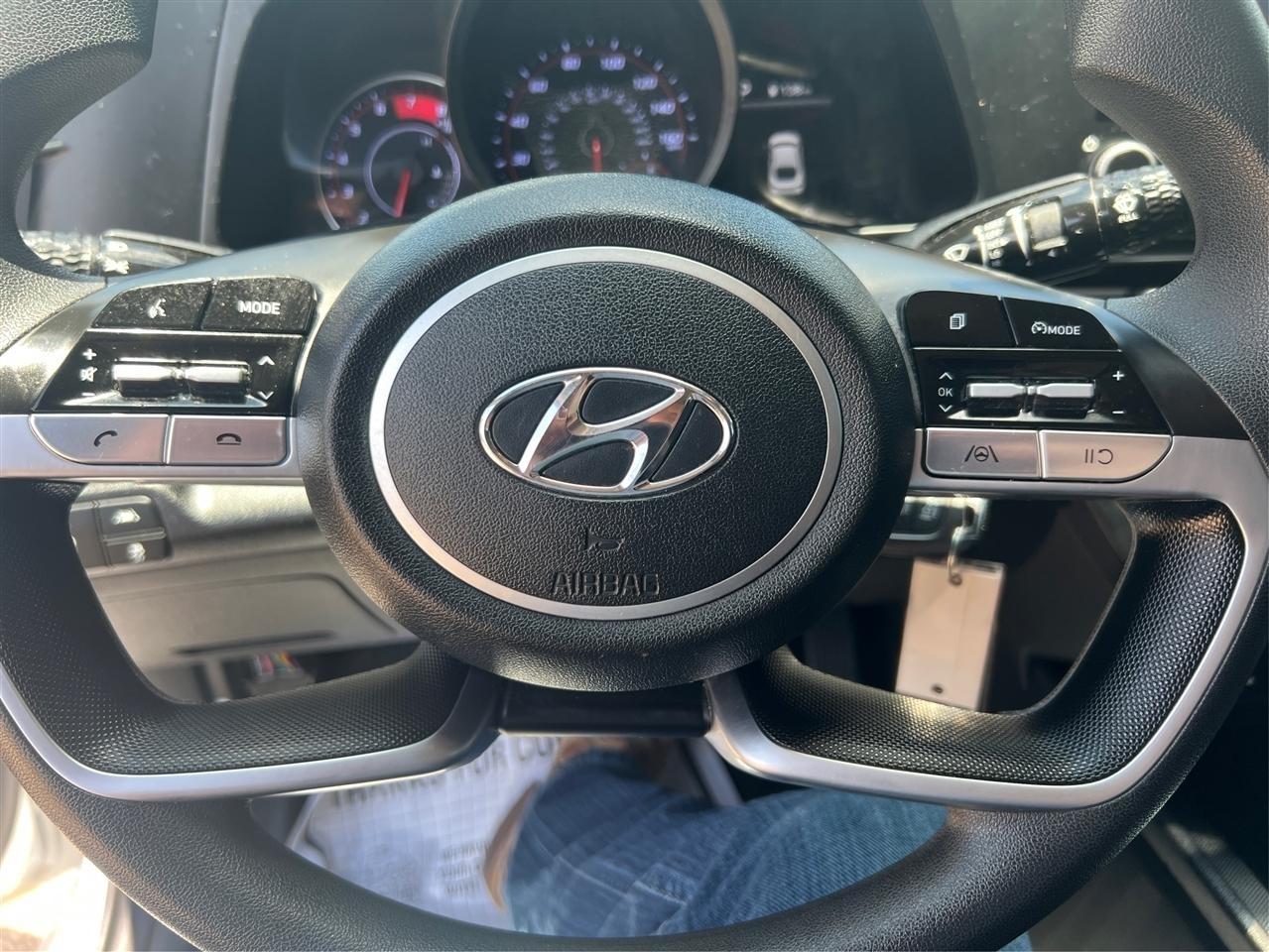 Hyundai Elantra SE 2022