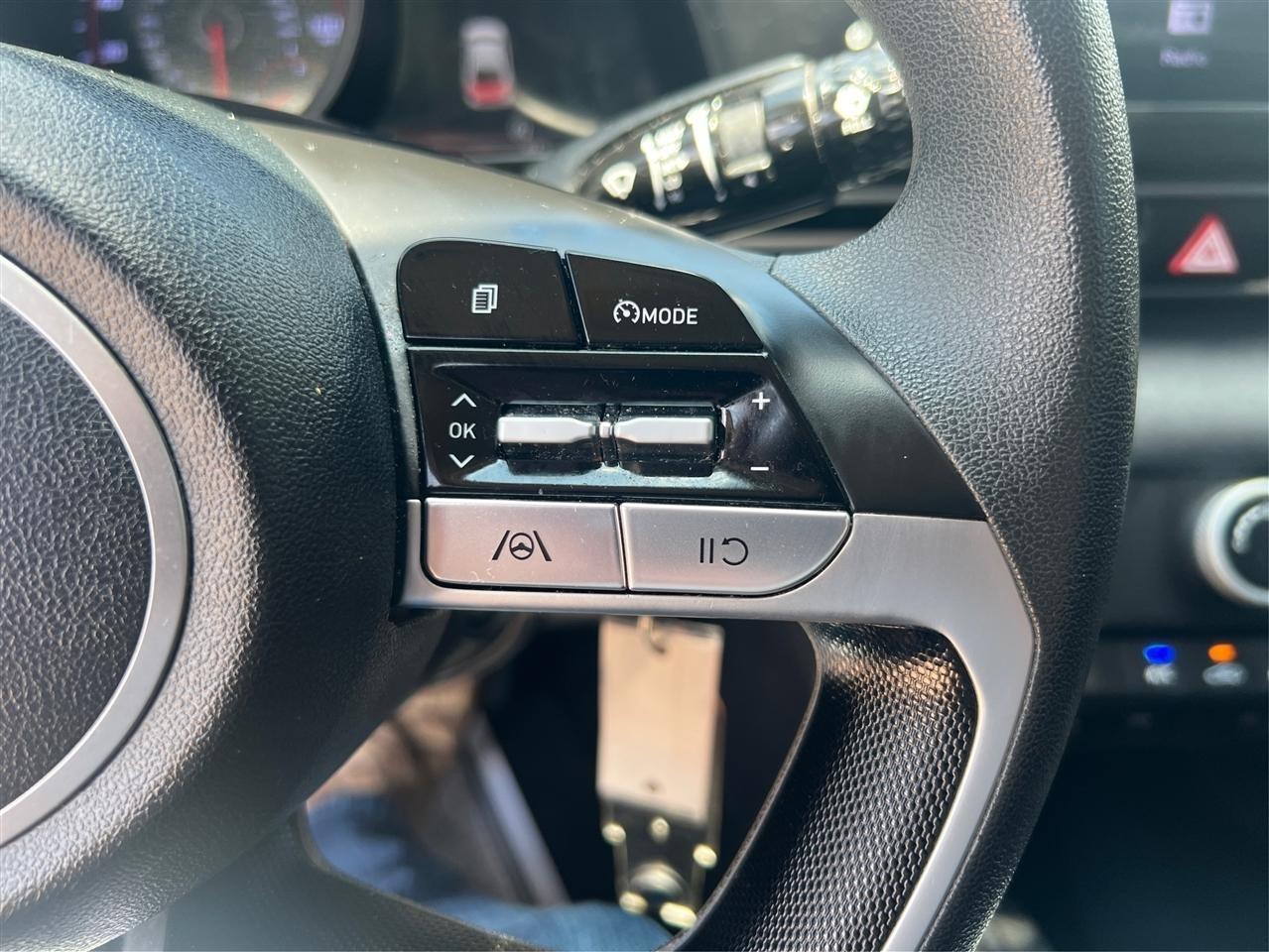 Hyundai Elantra SE 2022
