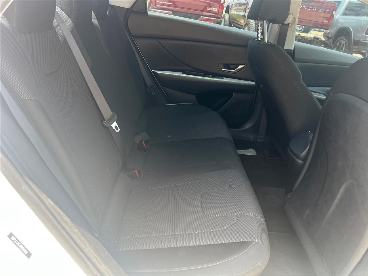 Hyundai Elantra SE 2022