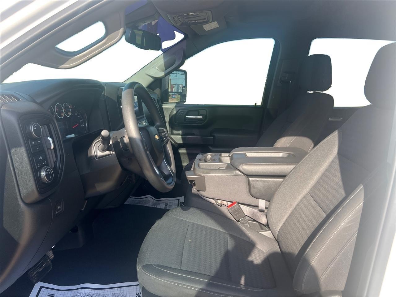 Chevrolet Silverado 2500HD Custom Crew Cab Long Box 4WD 2023