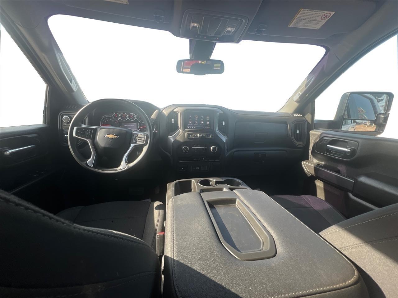 Chevrolet Silverado 2500HD Custom Crew Cab Long Box 4WD 2023