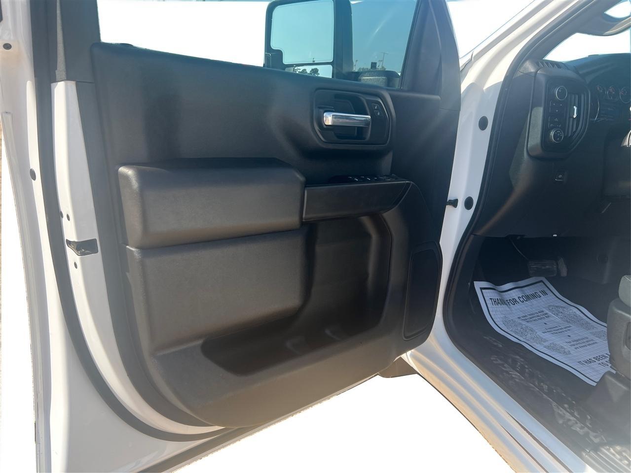Chevrolet Silverado 2500HD Custom Crew Cab Long Box 4WD 2023