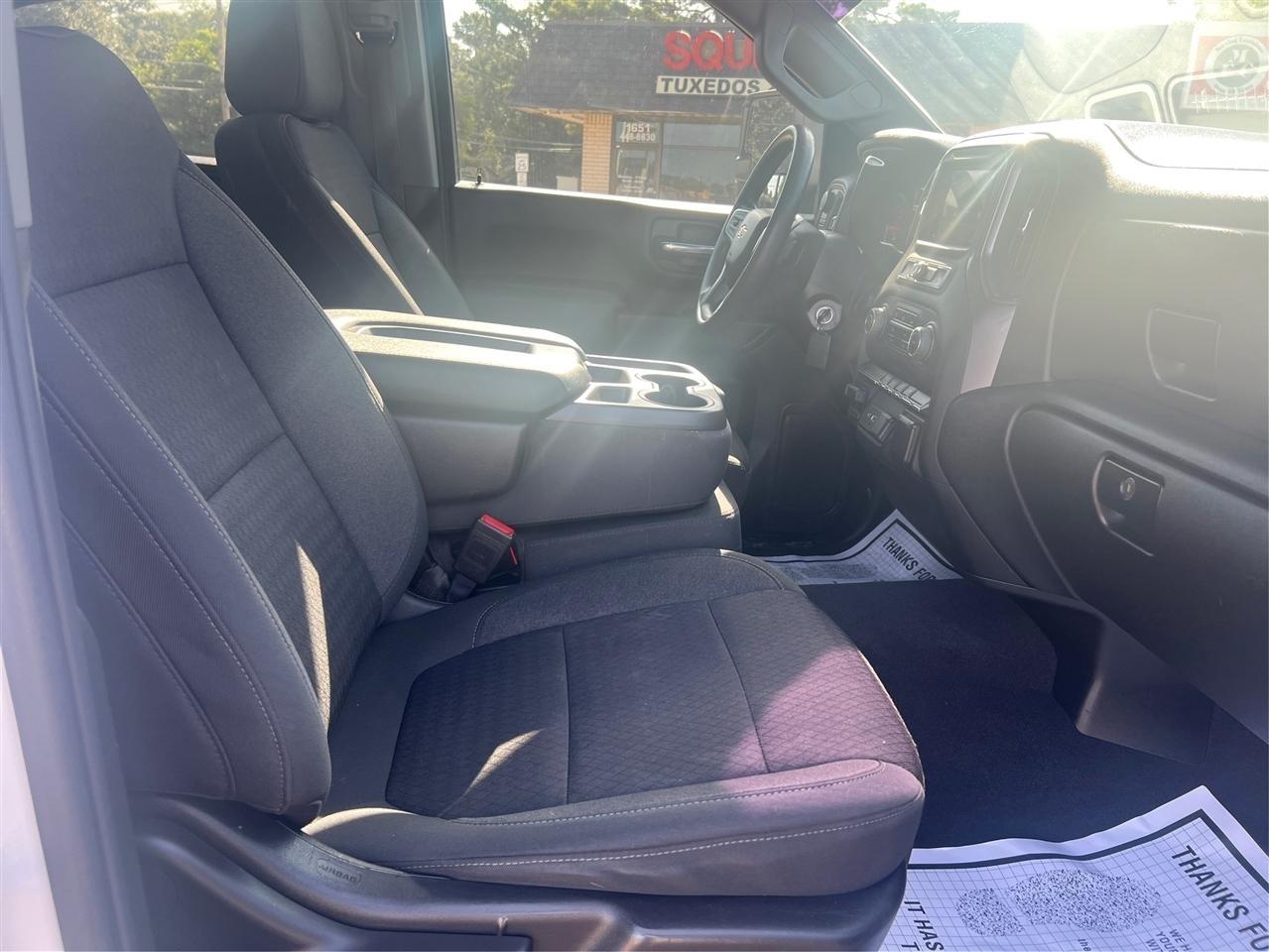 Chevrolet Silverado 2500HD Custom Crew Cab Long Box 4WD 2023