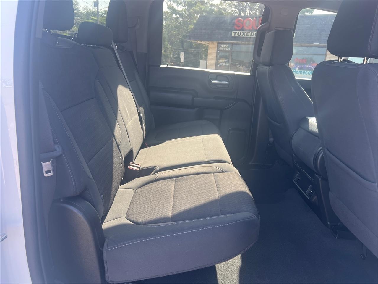 Chevrolet Silverado 2500HD Custom Crew Cab Long Box 4WD 2023