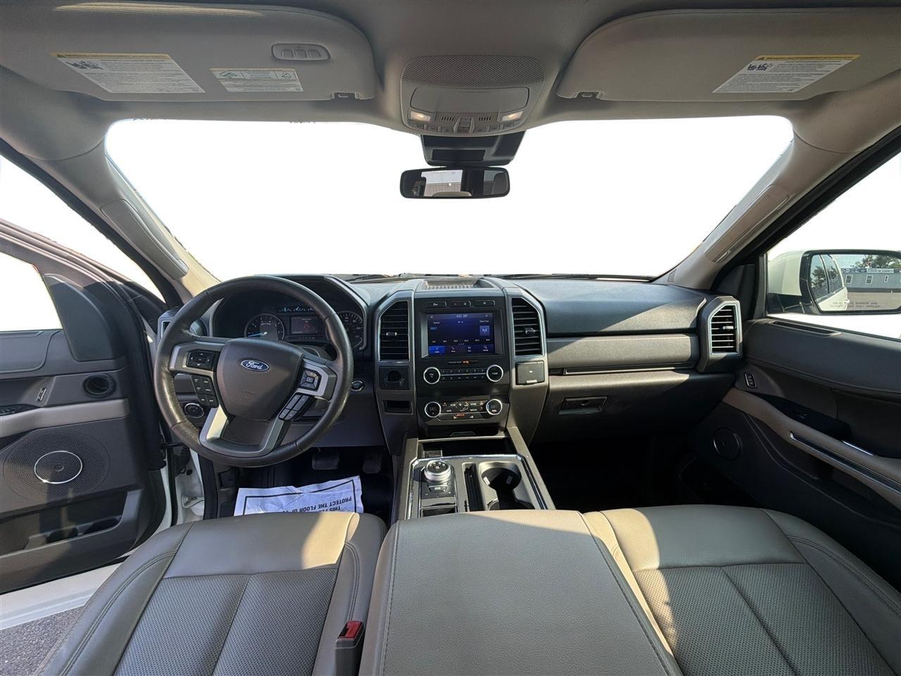 Ford Expedition XLT 2021