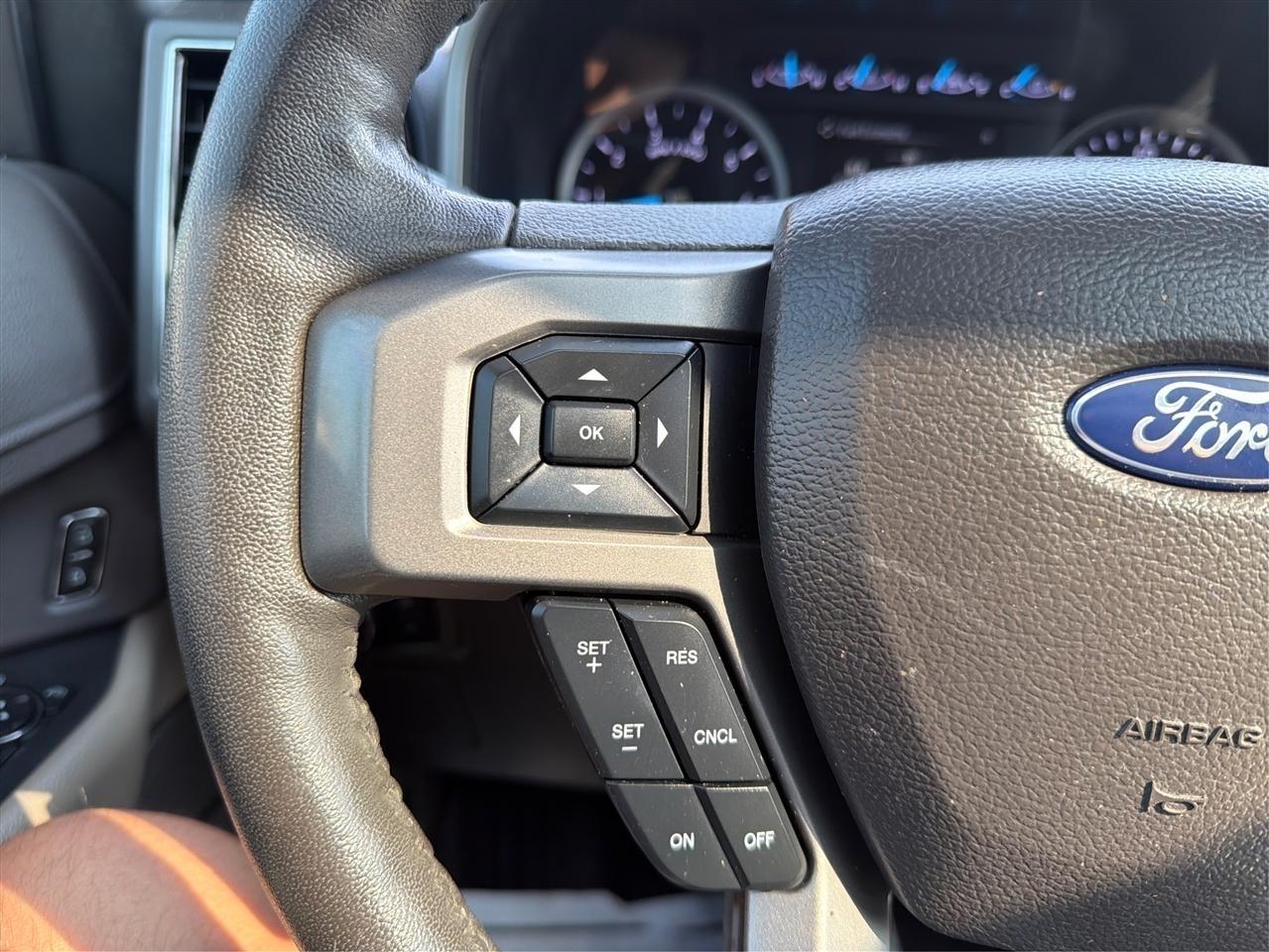 Ford Expedition XLT 2021
