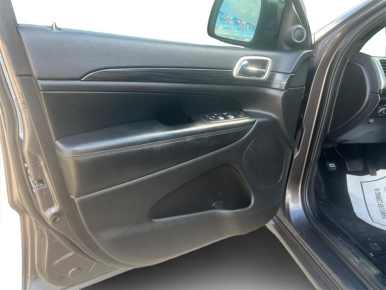 Jeep Grand Cherokee Laredo 4WD 2019