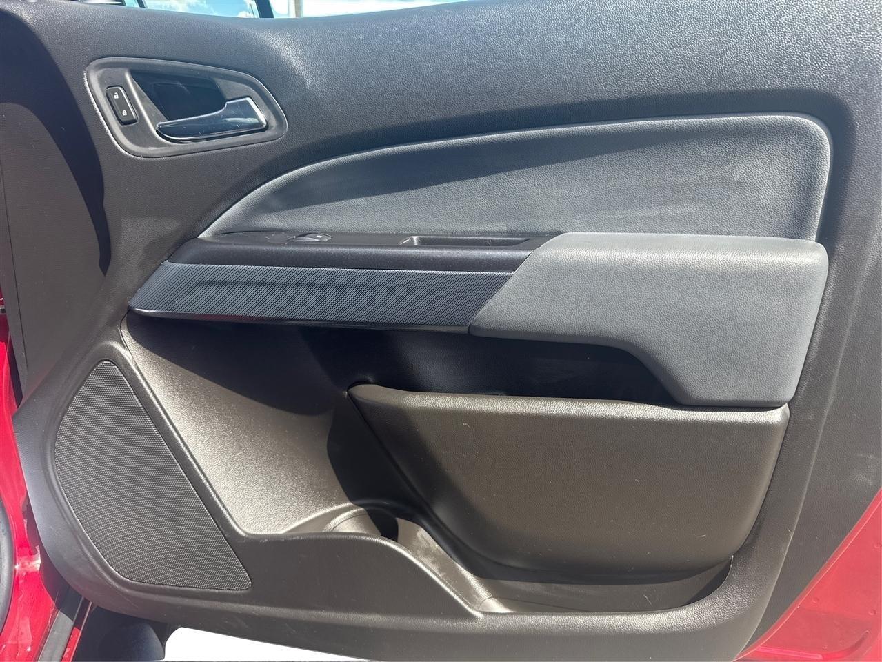 Chevrolet Colorado Z71 Crew Cab 2WD Short Box 2017