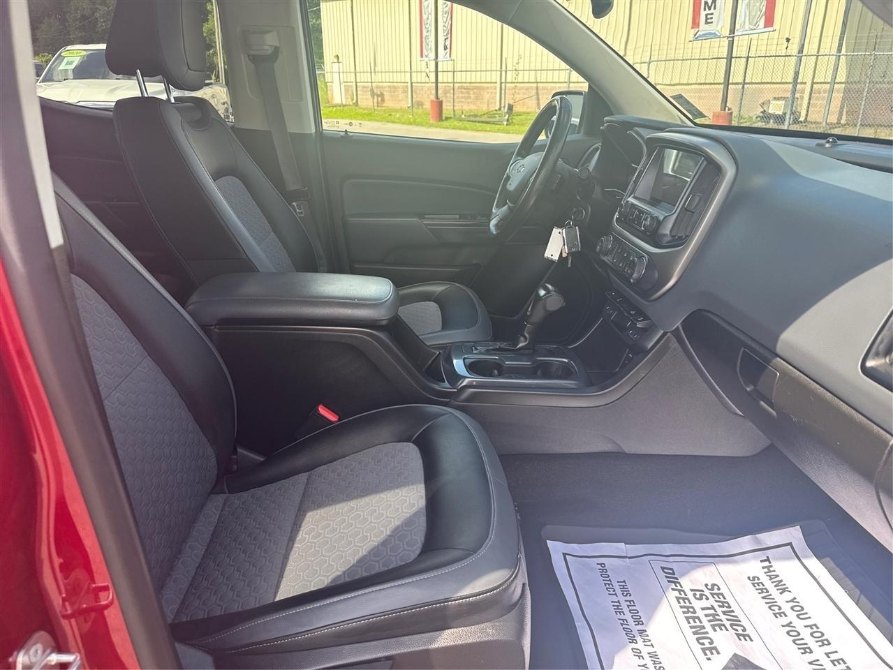 Chevrolet Colorado Z71 Crew Cab 2WD Short Box 2017