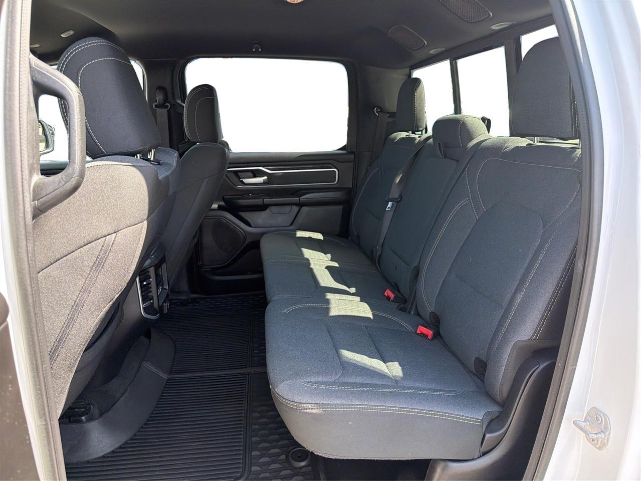 RAM 1500 Big Horn Crew Cab LWB 4WD 2022
