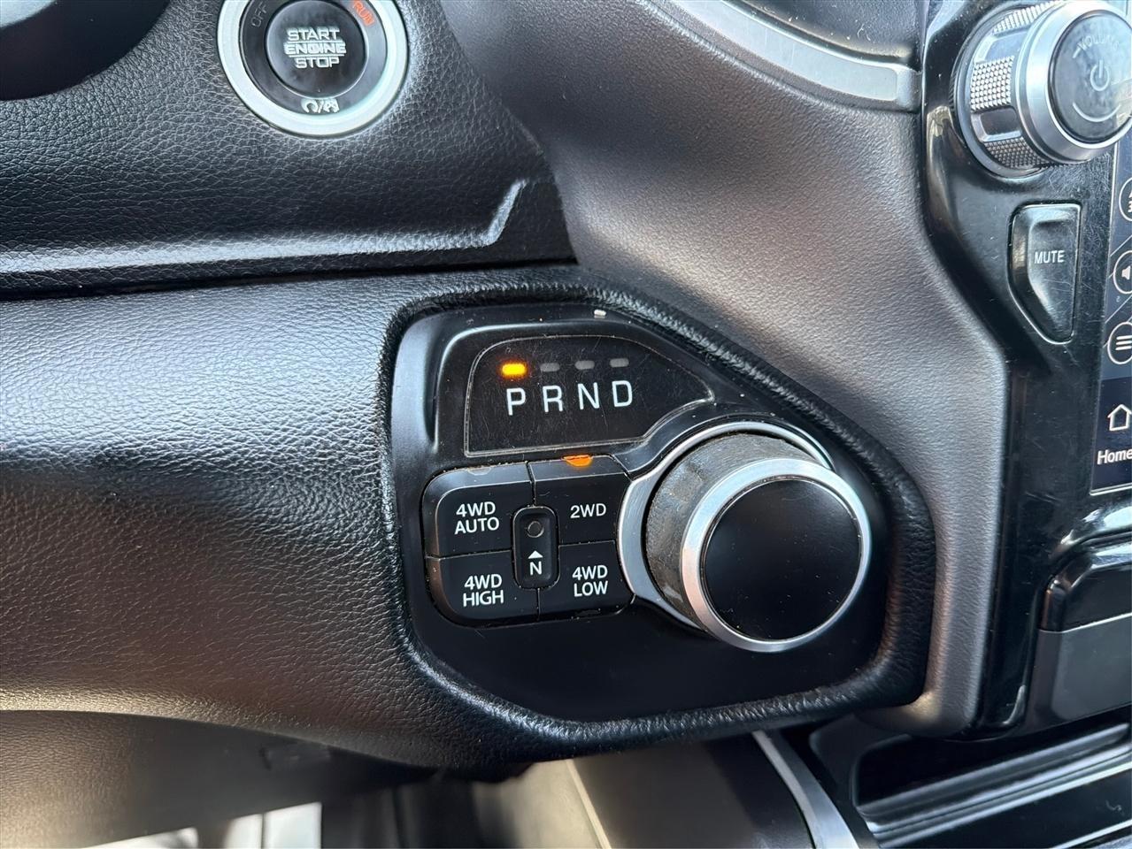RAM 1500 Big Horn Crew Cab LWB 4WD 2022