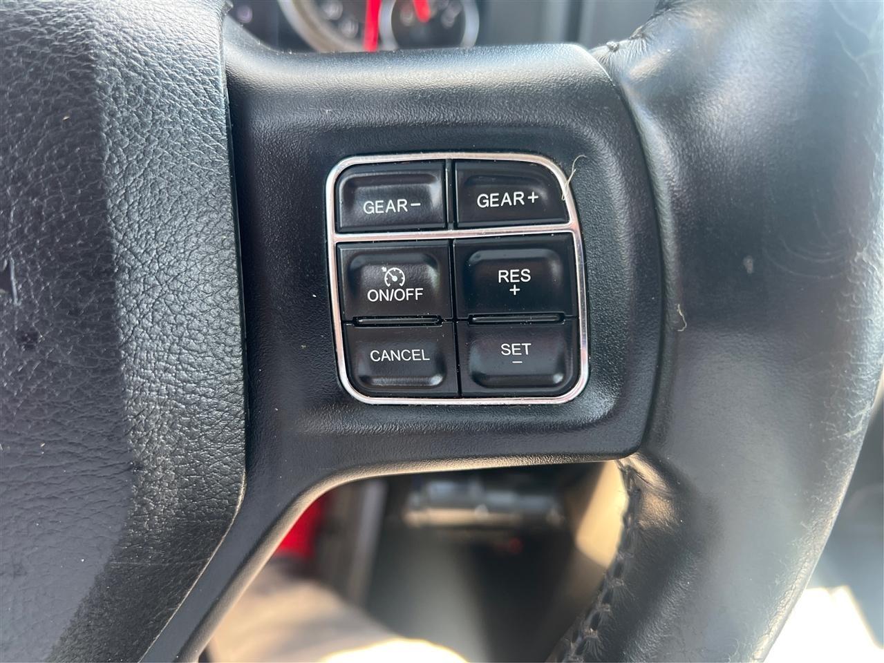 RAM 1500 SLT Crew Cab SWB 4WD 2018