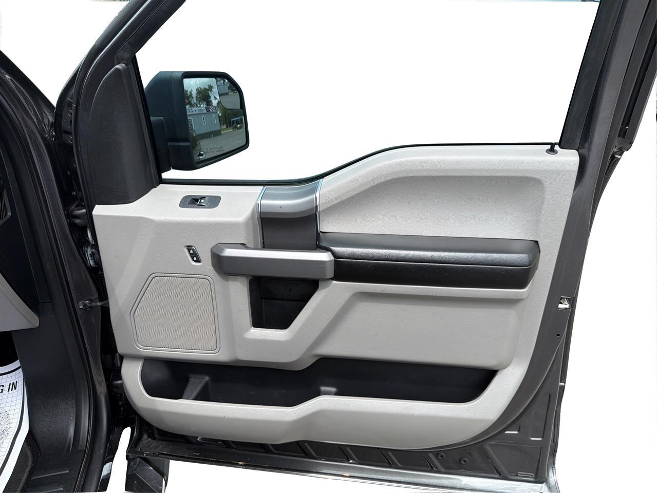Ford F-150 XL SuperCrew 5.5-ft. Bed 4WD 2018