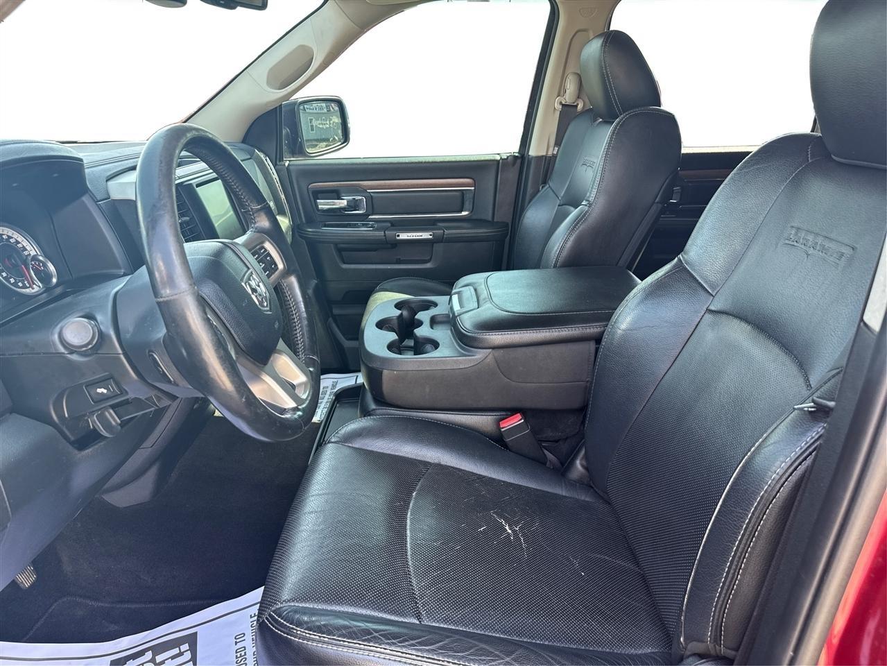 RAM 1500 Laramie Crew Cab SWB 4WD 2015