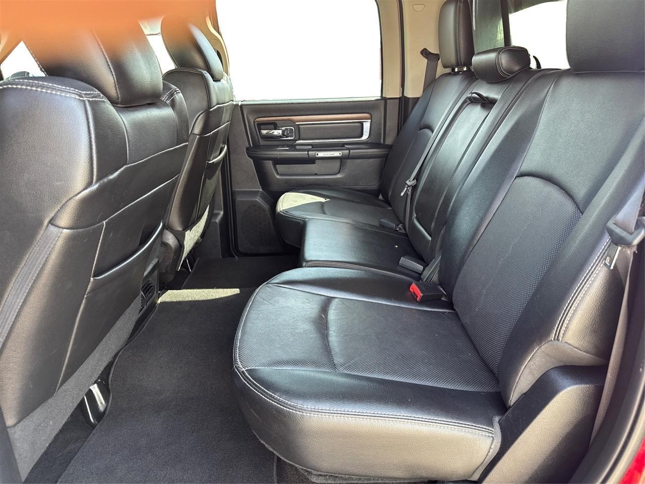 RAM 1500 Laramie Crew Cab SWB 4WD 2015