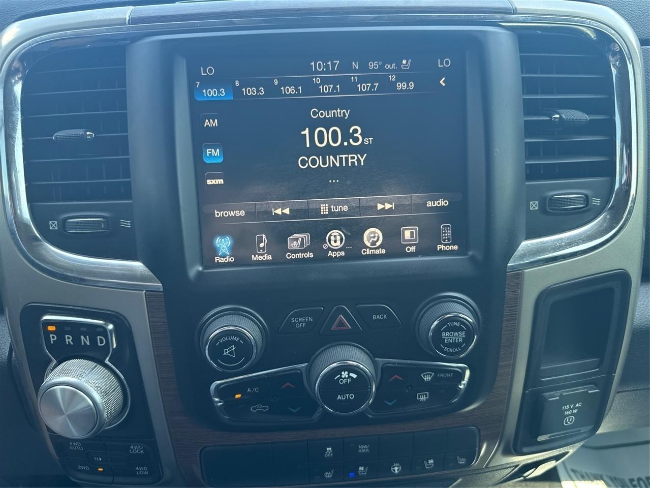 RAM 1500 Laramie Crew Cab SWB 4WD 2015
