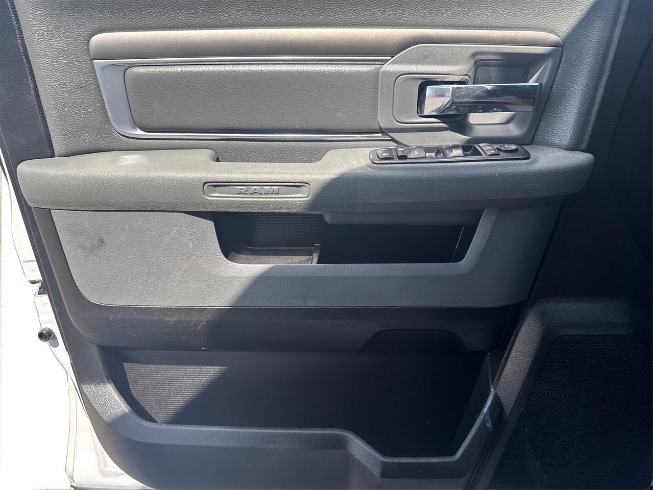 RAM 1500 Classic Tradesman Crew Cab LWB 4WD 2019