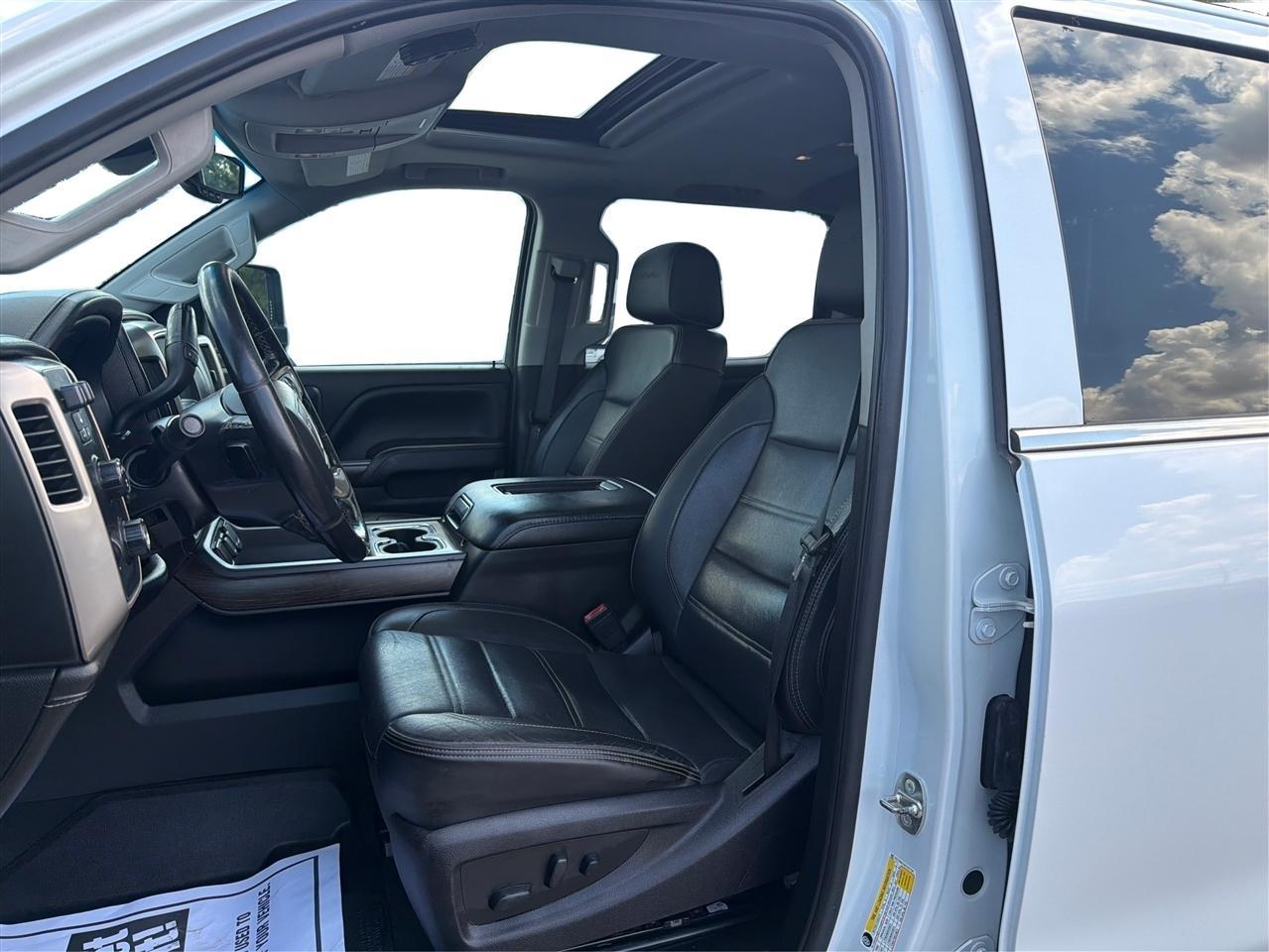 GMC Sierra 2500HD Denali Crew Cab 4WD 2019
