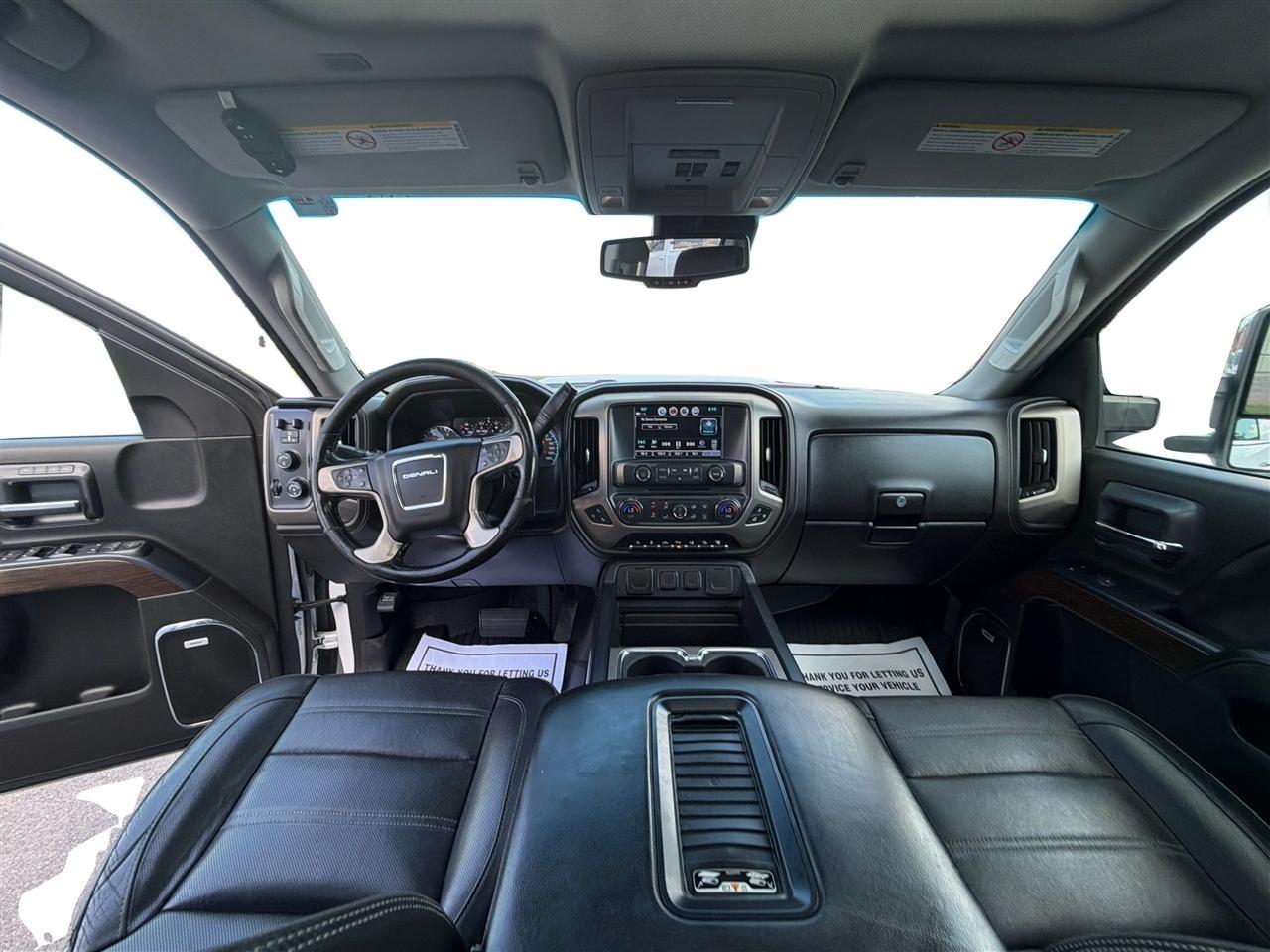 GMC Sierra 2500HD Denali Crew Cab 4WD 2019