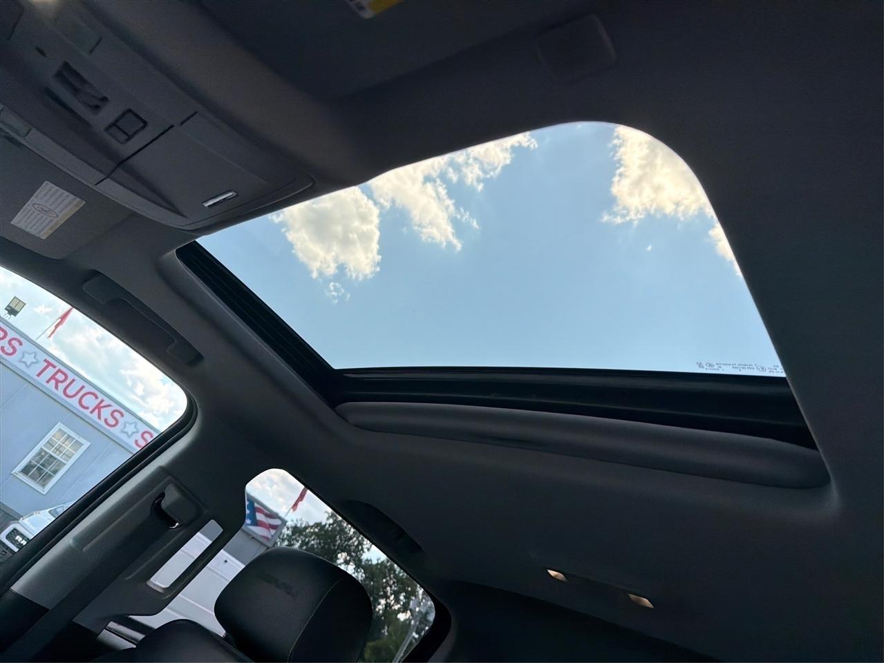 GMC Sierra 2500HD Denali Crew Cab 4WD 2019