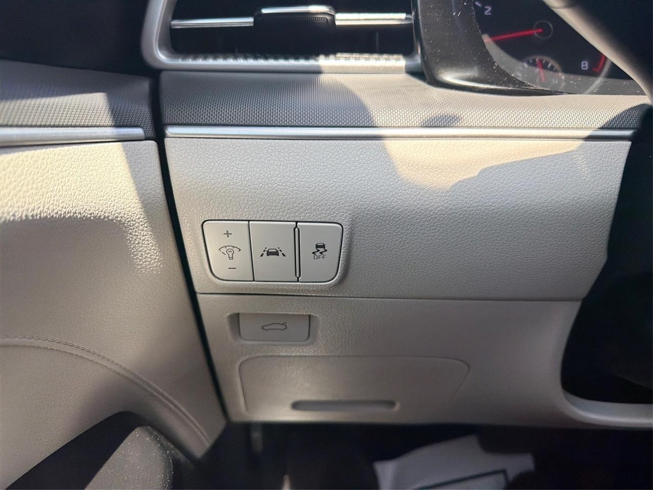 Kia K5 LXS 2021