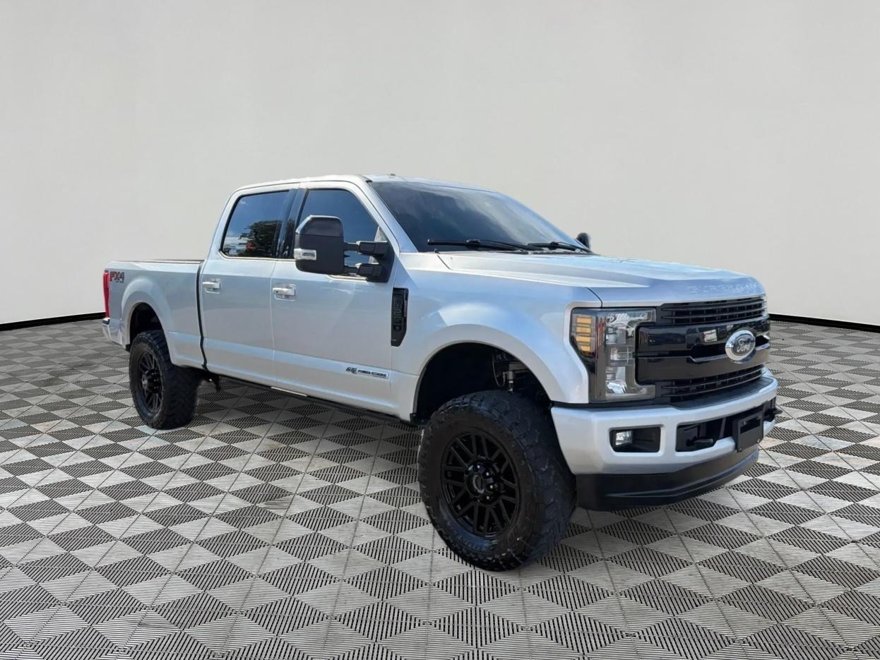 Ford F-250 SD Lariat Crew Cab 4WD 2019