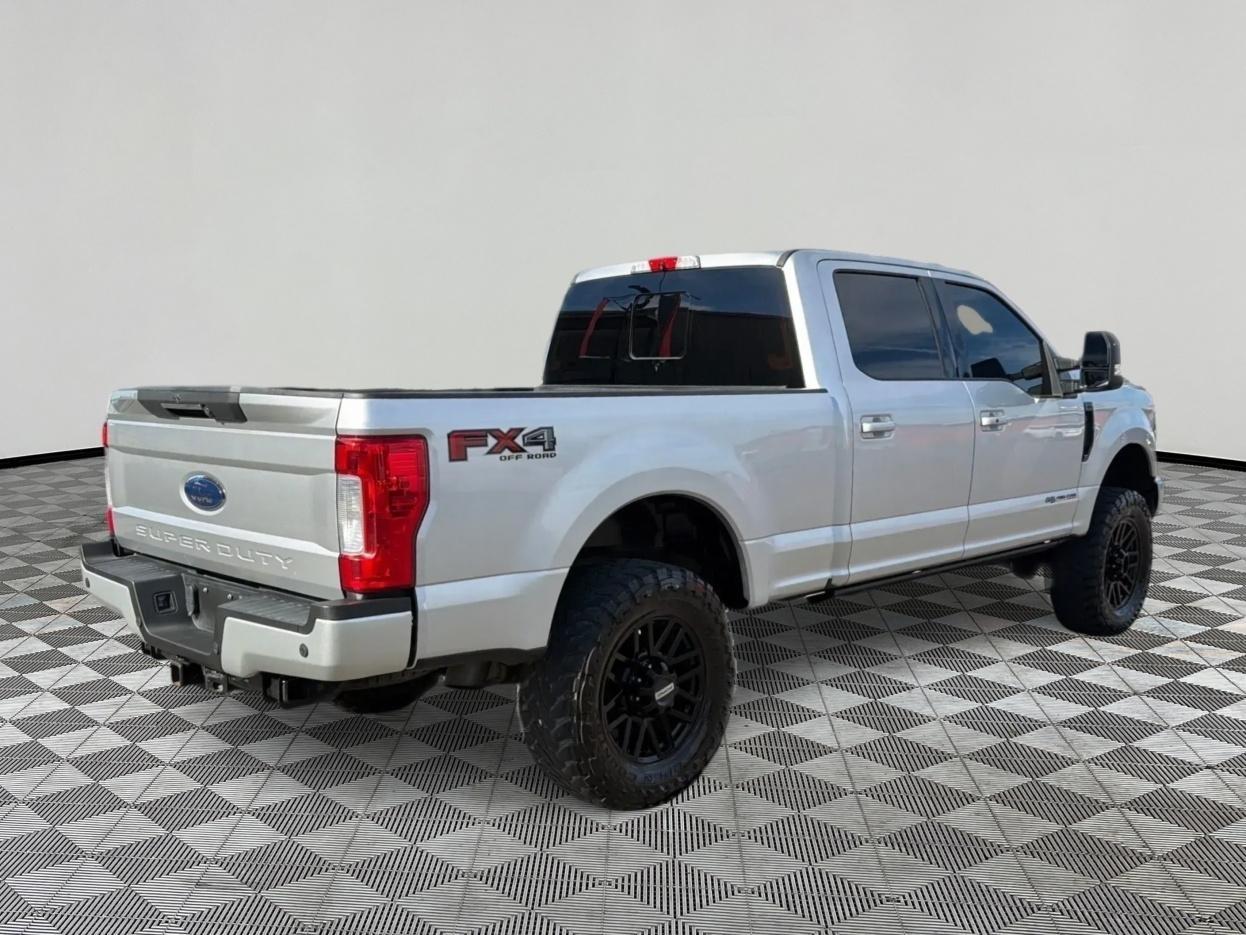 Ford F-250 SD Lariat Crew Cab 4WD 2019