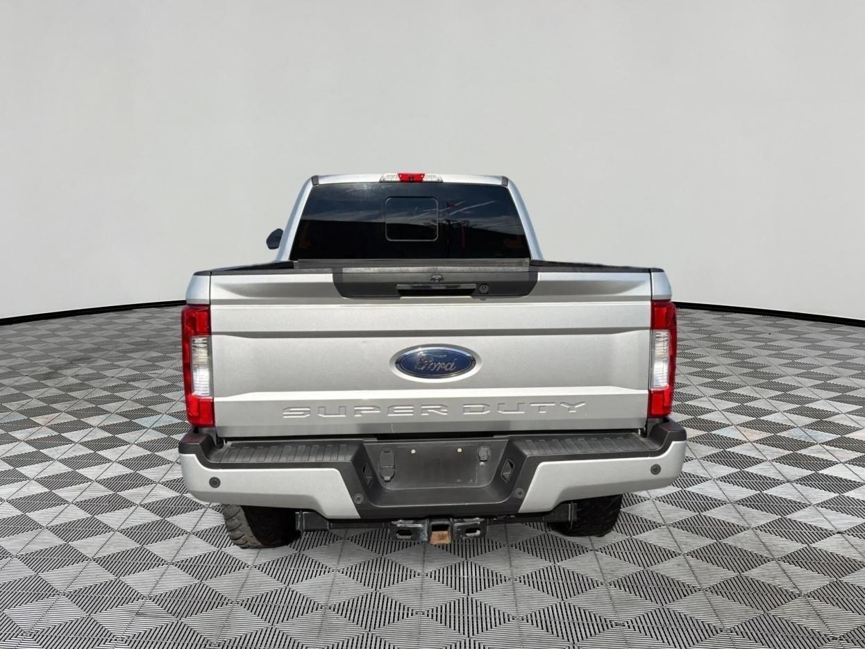 Ford F-250 SD Lariat Crew Cab 4WD 2019