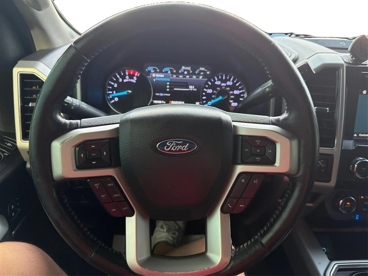 Ford F-250 SD Lariat Crew Cab 4WD 2019