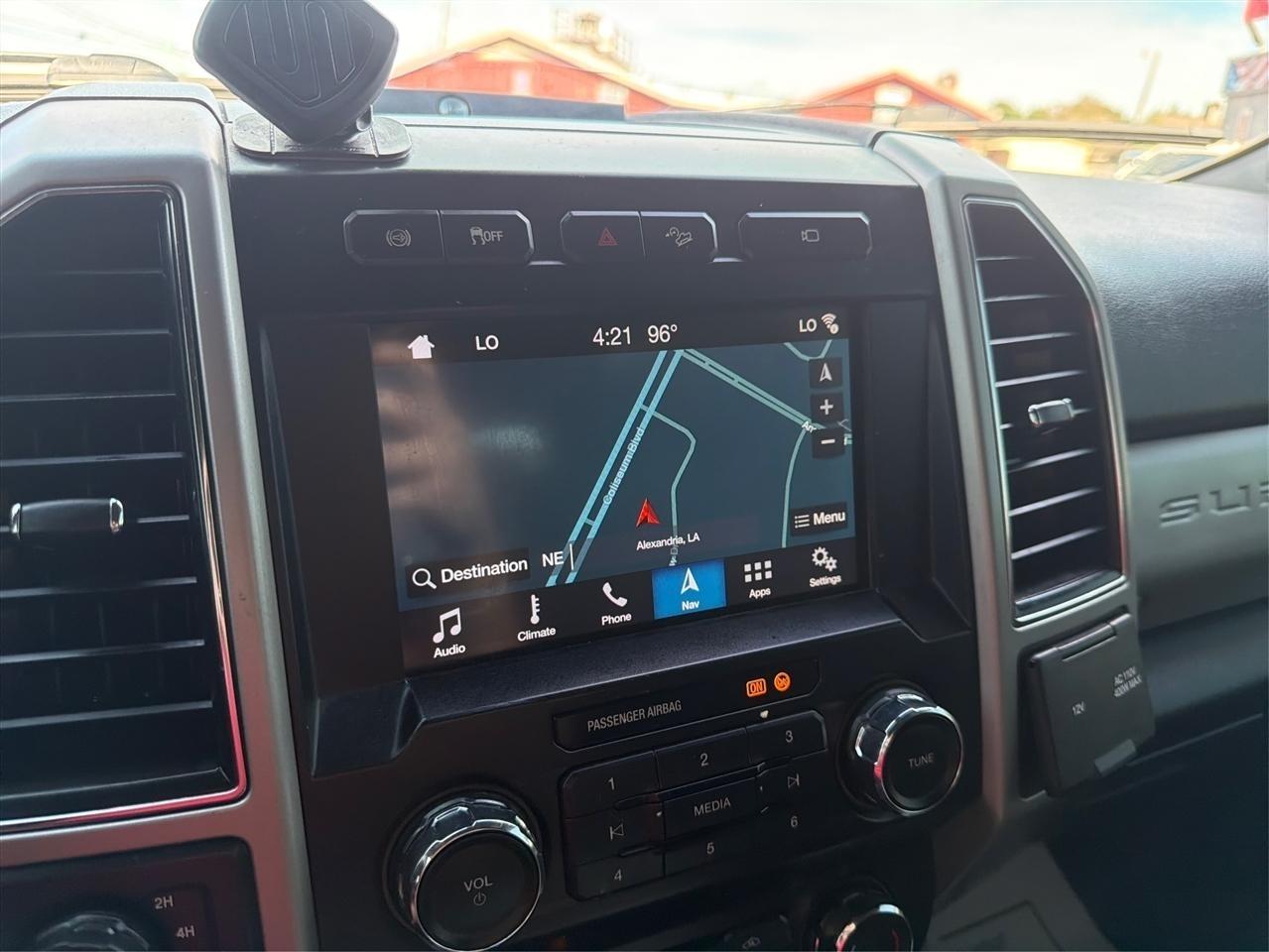 Ford F-250 SD Lariat Crew Cab 4WD 2019
