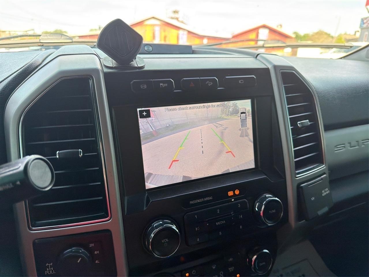 Ford F-250 SD Lariat Crew Cab 4WD 2019