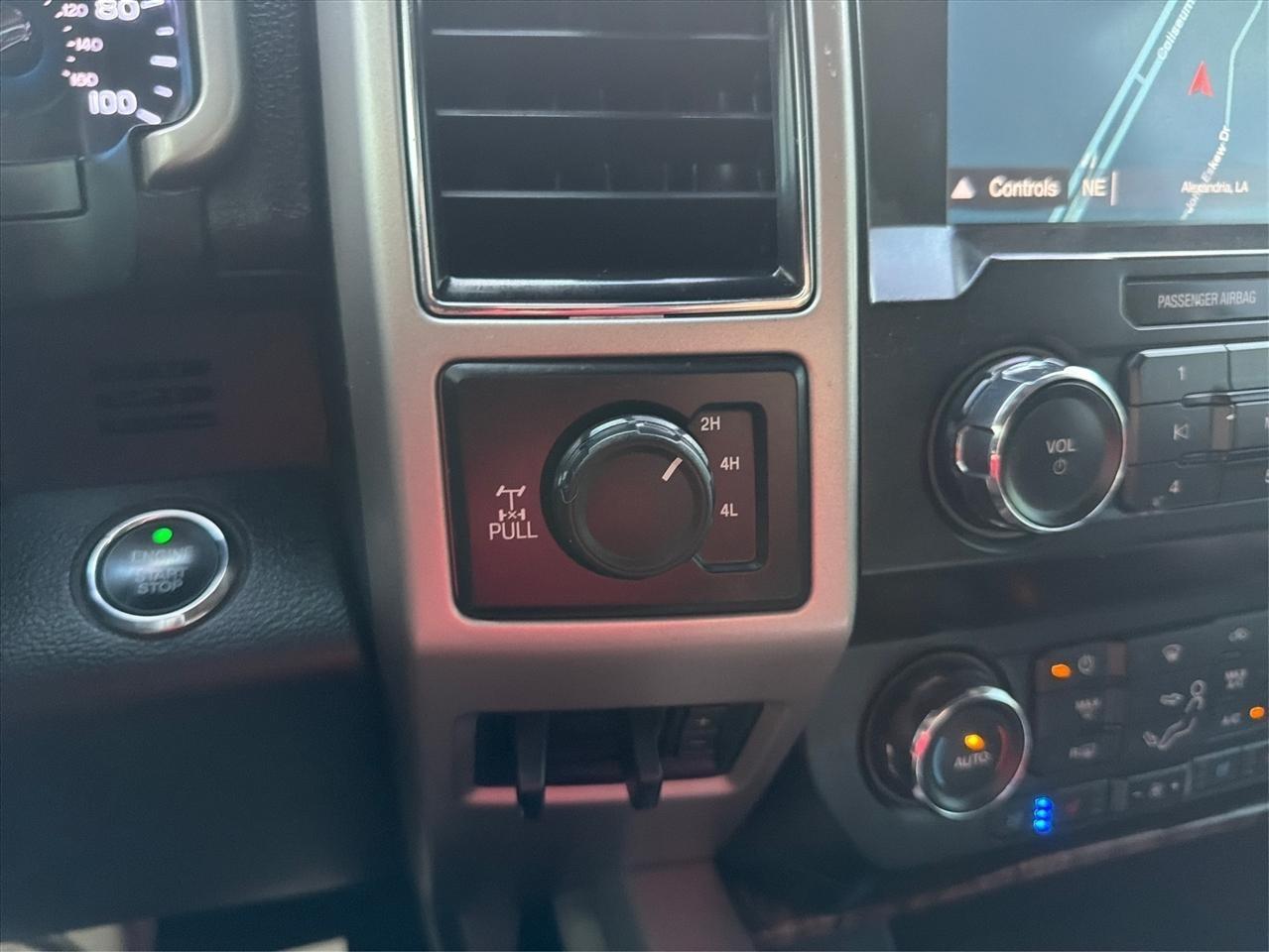 Ford F-250 SD Lariat Crew Cab 4WD 2019