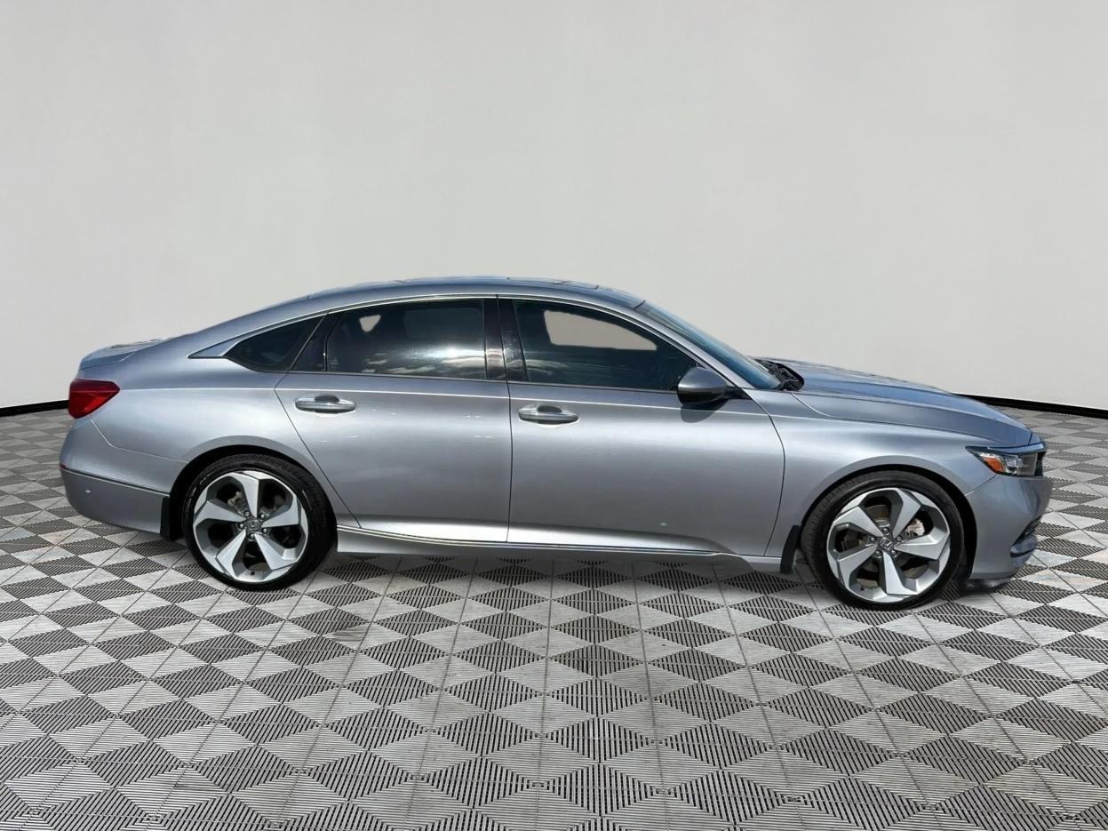 Honda Accord Touring 2.0T 2020