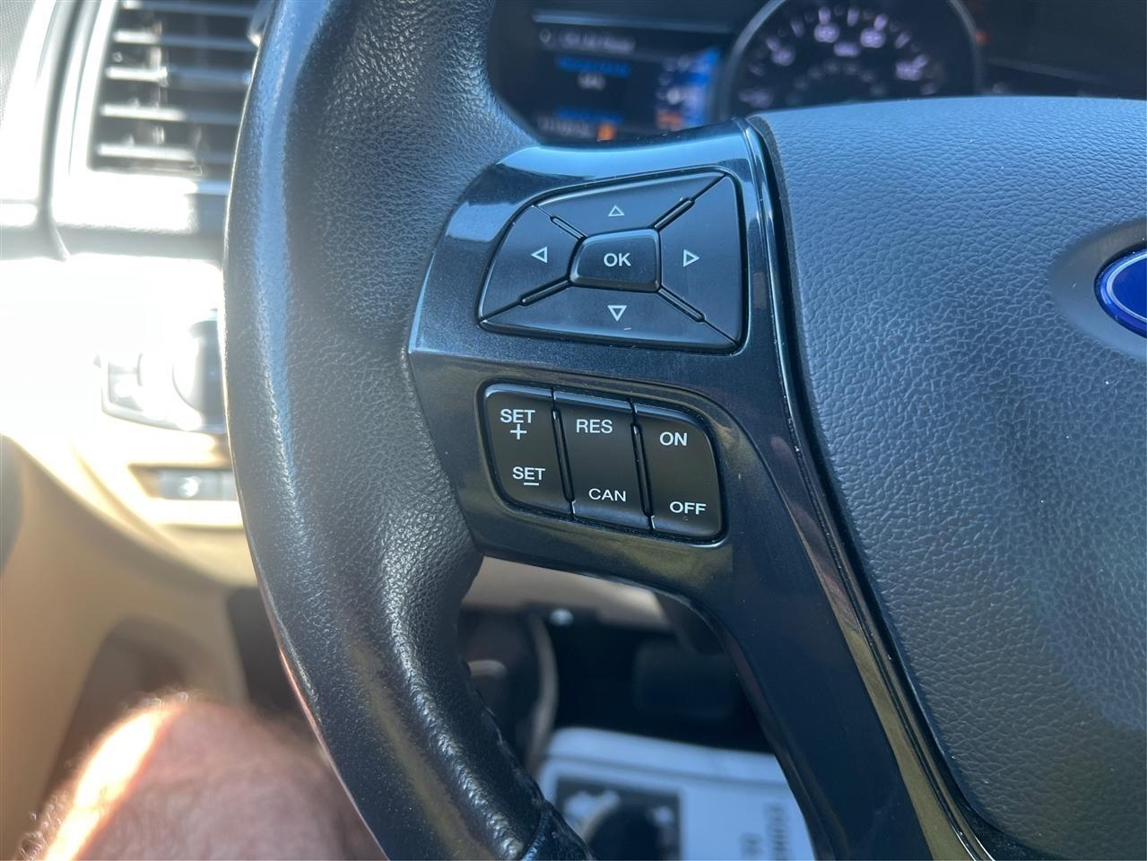 Ford Explorer XLT FWD 2017