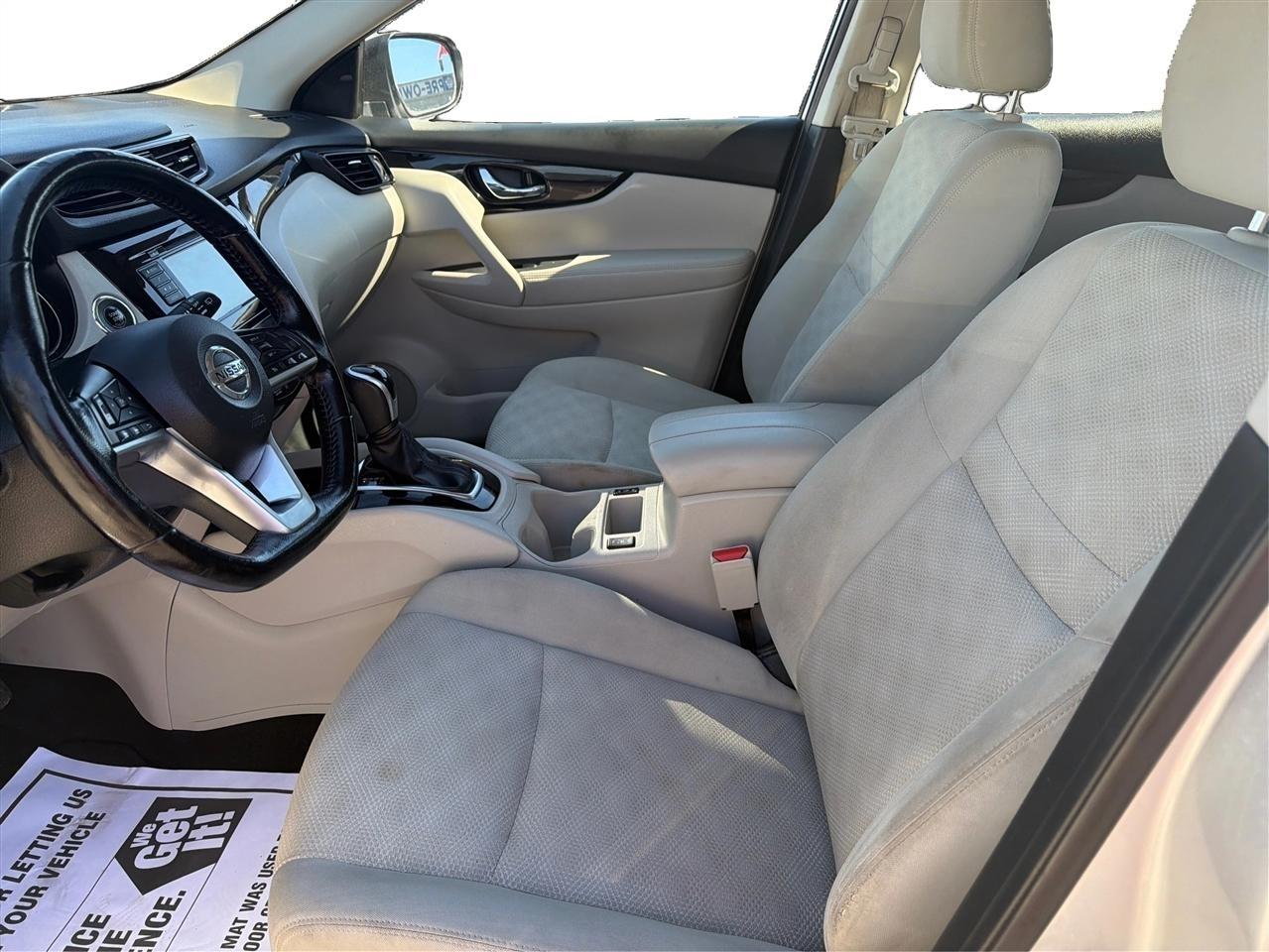 Nissan Rogue Sport SV 2021