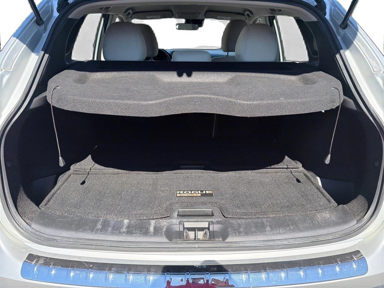 Nissan Rogue Sport SV 2021