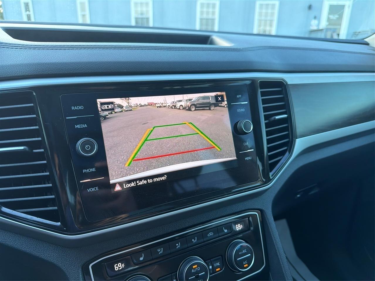 Volkswagen Atlas V6 SE w/Technology 2022