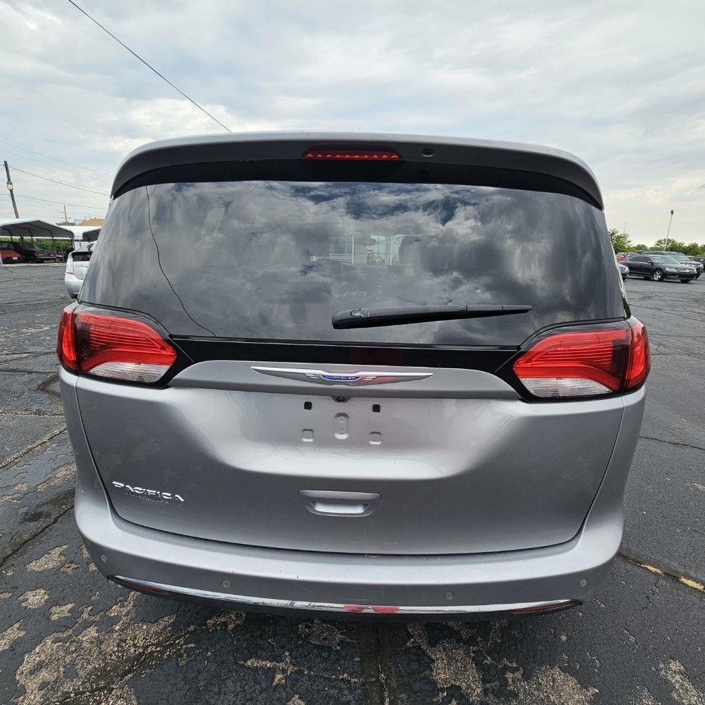 Chrysler Pacifica  2017