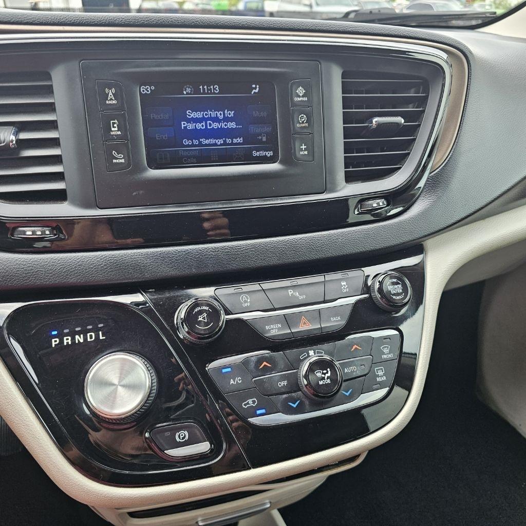Chrysler Pacifica  2017