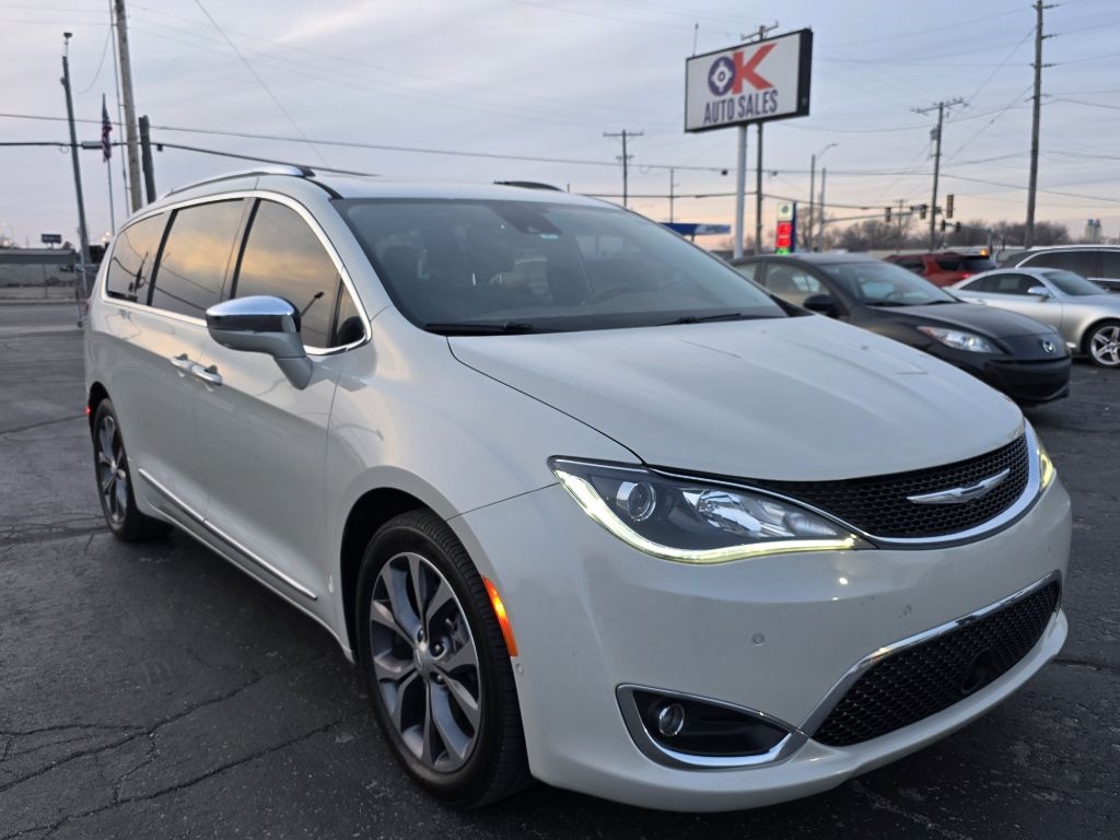 2017 Chrysler Pacifica LIMITED