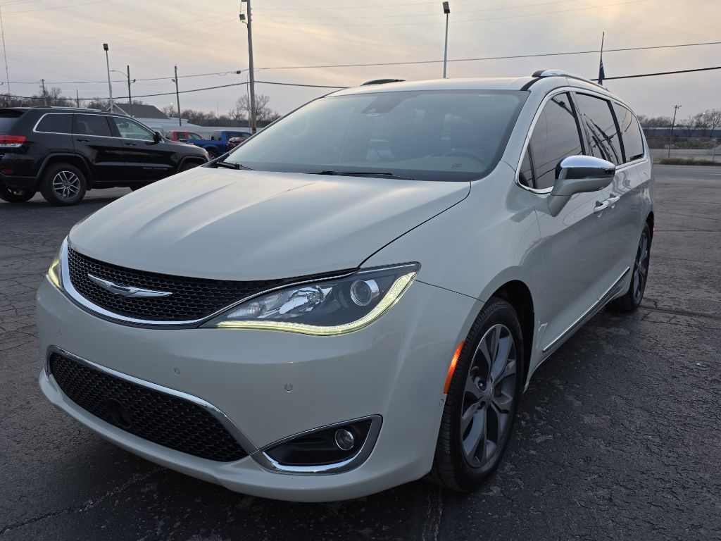 Chrysler Pacifica  2017