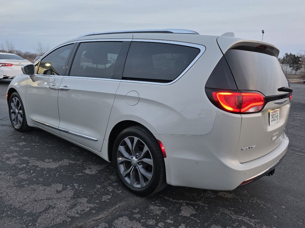Chrysler Pacifica  2017